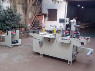 魔術(shù)貼模切機(jī)價(jià)格多少錢(qián)一臺(tái)